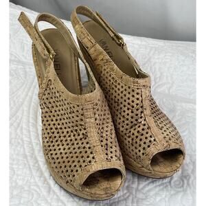 Vaneli Women's Size 6 Tan Cork Wedge Leather Vacation Summer Sandal